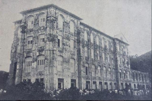 O prédio da Escola Apostólica concluído